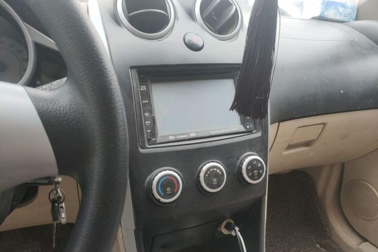 Used Haima Qubit 2013 1.3L Manual Cool Edition Audio And AC Panel