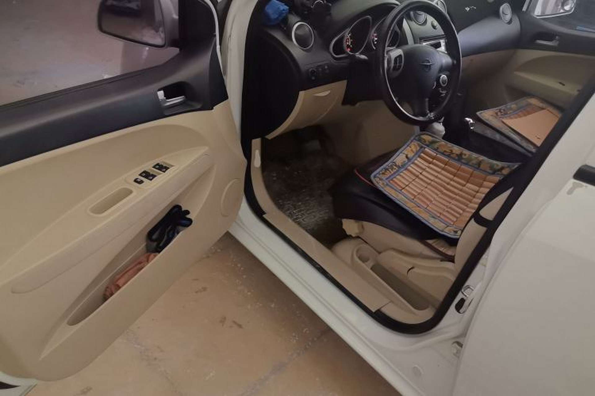 Used Haima Qubit 2013 1.5L AMT Dynamic Edition Driver Seat