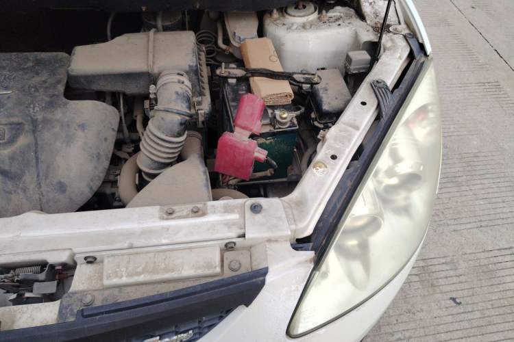 Used Haima Qubit 2013 1.3L Manual Cool Edition Engine Bay Left