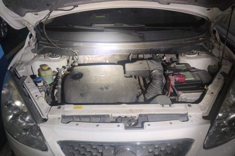 Used Haima Qubit 2013 1.5L AMT Dynamic Edition Engine Bay