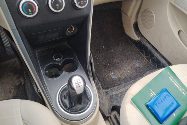 Used Haima Qubit 2013 1.3L Manual Cool Edition Gear Lever
