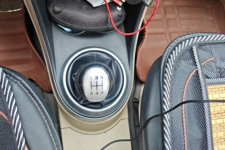 Used Haima Qubit 2013 1.3L Manual Cool Edition Gear Lever