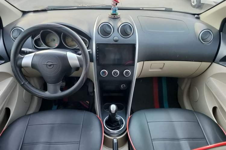 Used Haima Qubit 2013 1.3L Manual Cool Edition Interior 1