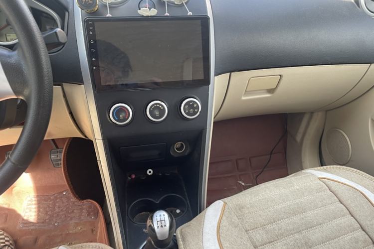 Used Haima Qubit 2013 1.3L Manual Cool Edition Interior 2