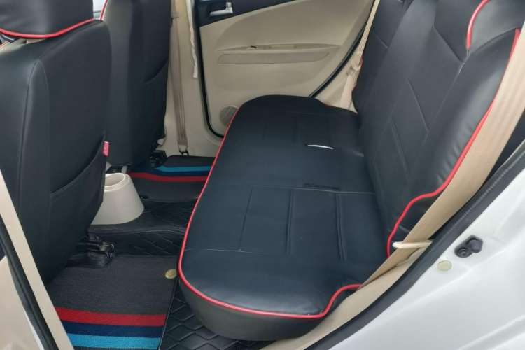 Used Haima Qubit 2013 1.3L Manual Cool Edition Interior 4