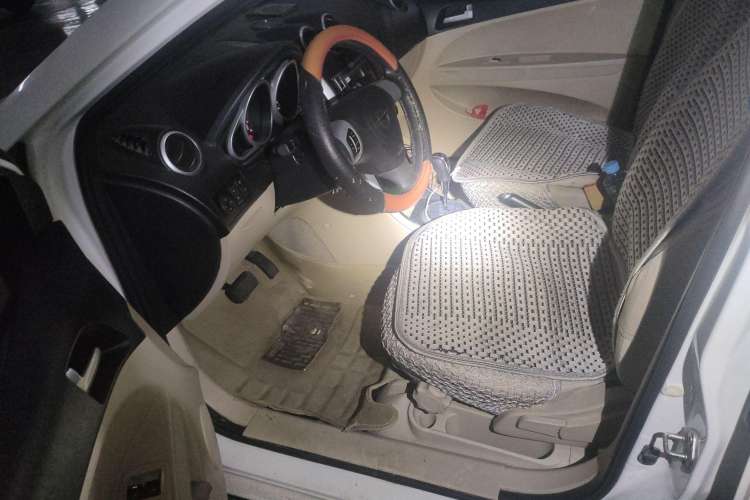 Used Haima Qubit 2013 1.5L AMT Dynamic Edition Left Front Seat