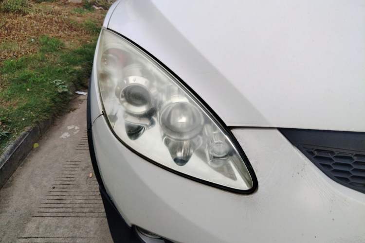 Used Haima Qubit 2013 1.3L Manual Cool Edition Right Front Headlight