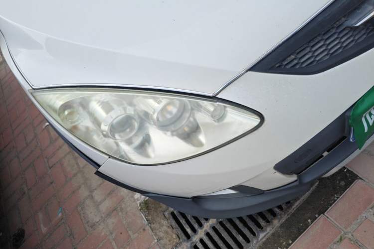 Used Haima Qubit 2013 1.3L Manual Cool Edition Right Front Headlight