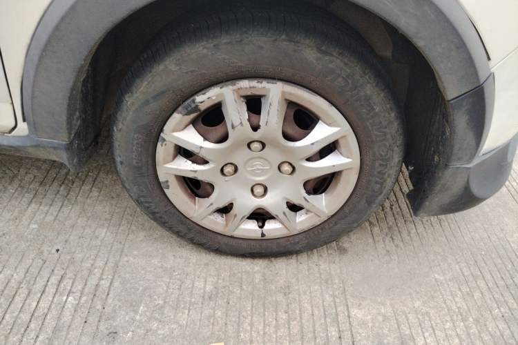 Used Haima Qubit 2013 1.3L Manual Cool Edition Right Front Wheel Hub