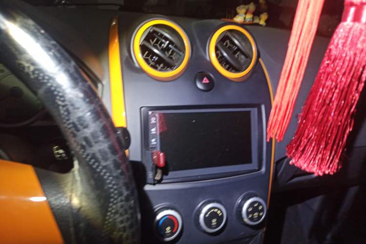 Used Haima Qubit 2015 1.5L AMT Qingyue Edition Audio And AC Panel