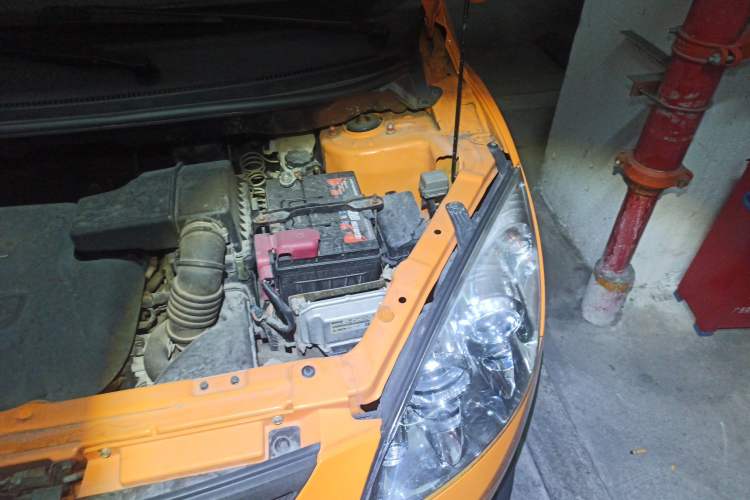 Used Haima Qubit 2015 1.5L AMT Qingyue Edition Engine Bay Left