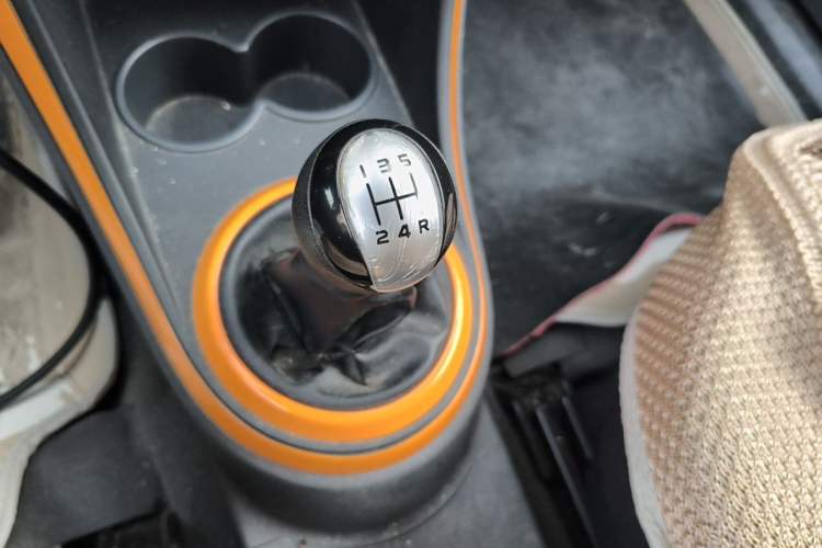 Used Haima Qubit 2015 1.3L Manual Qingcong Edition Gear Lever