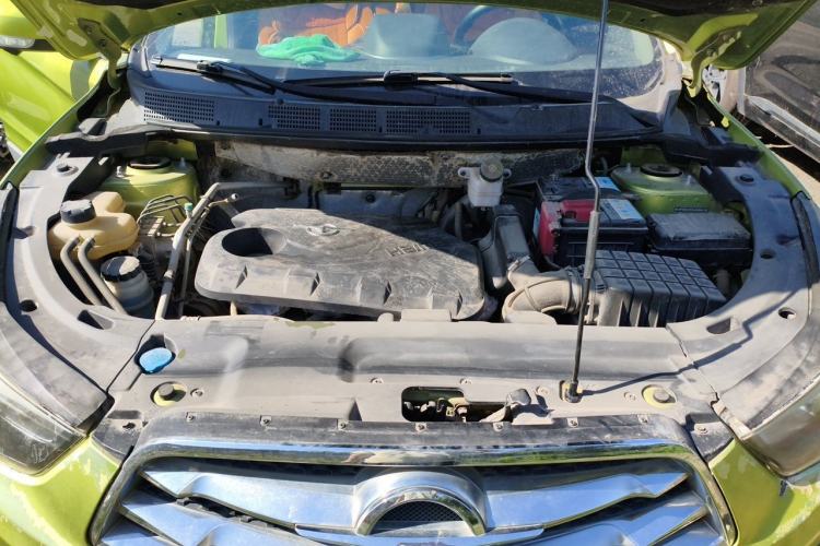 Used Haima S5 2014 1.6L Manual ZhiZun Version Engine Bay
