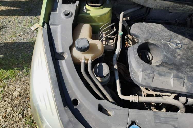 Used Haima S5 2014 1.6L Manual ZhiZun Version Engine Bay Right