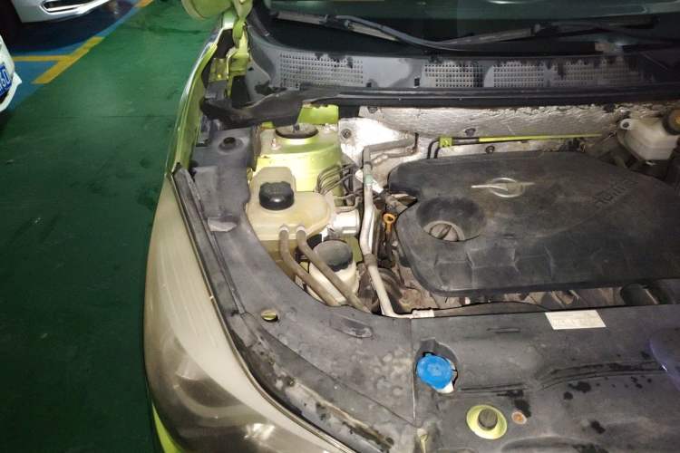 Used Haima S5 2014 1.6L Manual ZhiZun Version Engine Bay Right