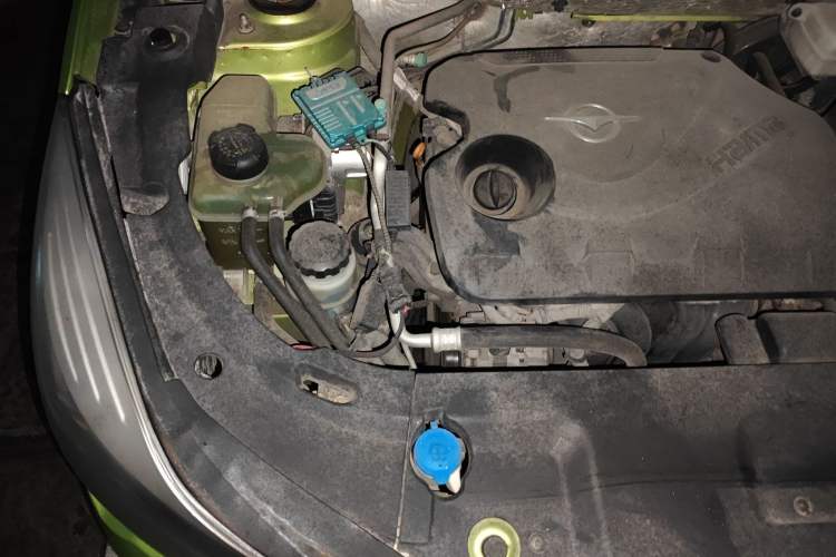 Used Haima S5 2014 1.6L Manual ZhiZun Version Engine Bay Right