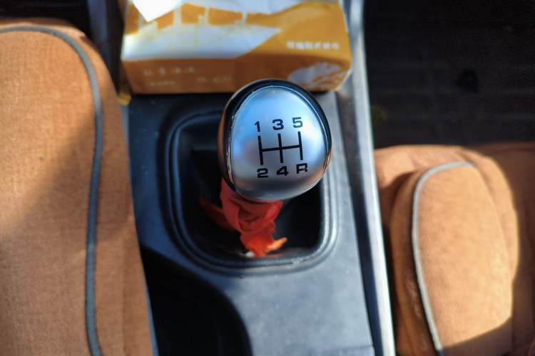 Used Haima S5 2014 1.6L Manual ZhiZun Version Gear Lever