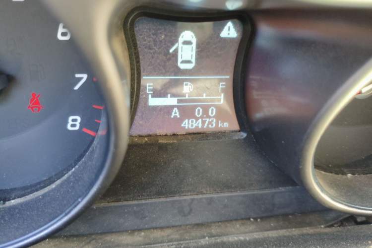 Used Haima S5 2014 1.6L Manual ZhiZun Version Odometer Close Up