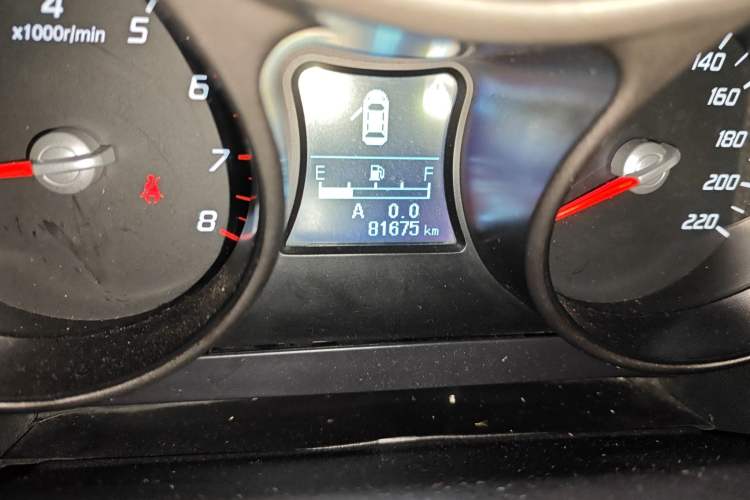 Used Haima S5 2014 1.6L Manual ZhiZun Version Odometer Close Up