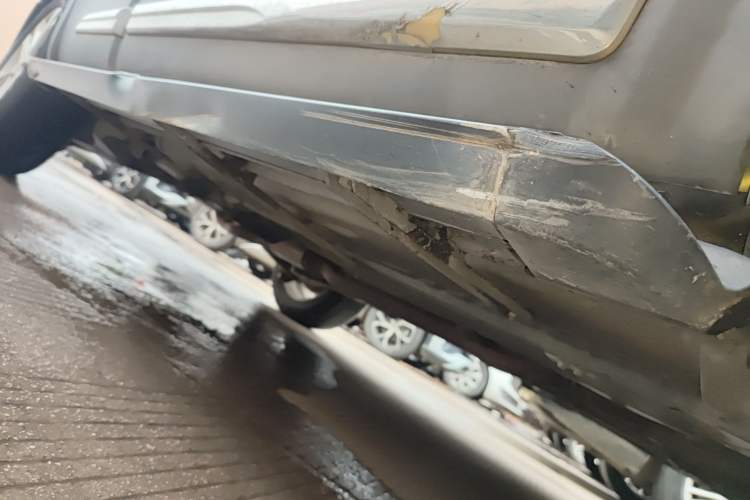 Used Haima S5 2014 1.6L Manual ZhiZun Version Right Side Sill