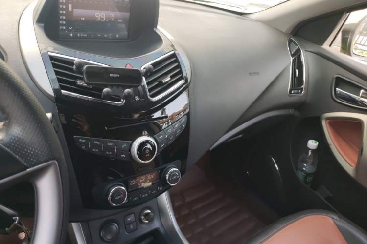 Used Haima S5 2014 1.6L Manual ZhiZun Version Audio And AC Panel