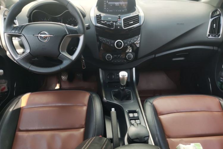 Used Haima S5 2014 1.6L Manual ZhiZun Version Center Console