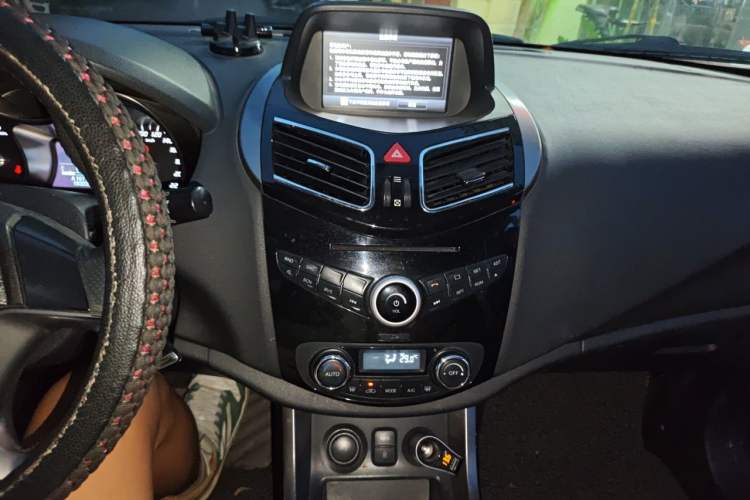 Used Haima S5 2014 1.6L Manual ZhiCheng Model Audio And AC Panel