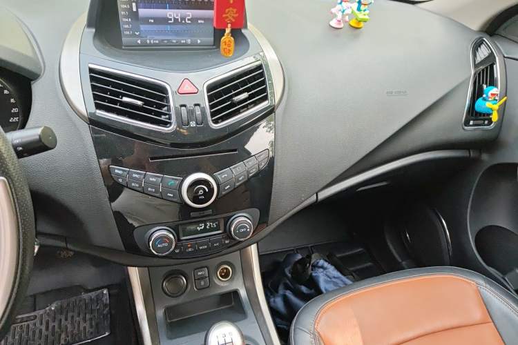 Used Haima S5 2014 1.6L Manual ZhiZun Version Audio And AC Panel
