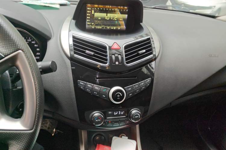 Used Haima S5 2014 1.6L Manual ZhiZun Version Audio And AC Panel