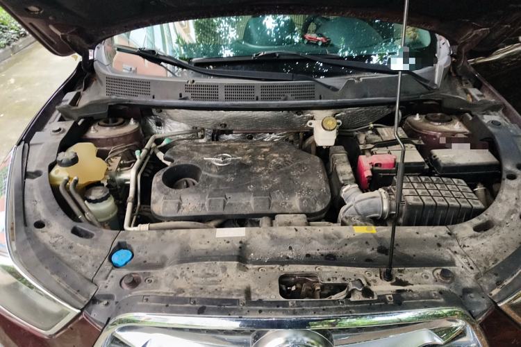 Used Haima S5 2014 1.6L Manual ZhiZun Version Engine Bay