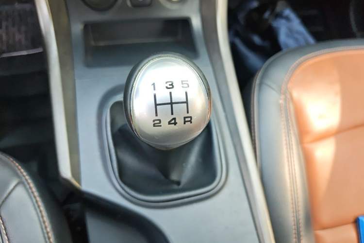 Used Haima S5 2014 1.6L Manual ZhiZun Version Gear Lever