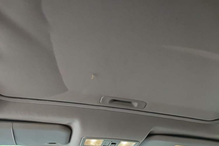 Used Haima S5 2014 1.6L Manual ZhiZun Version Headliner
