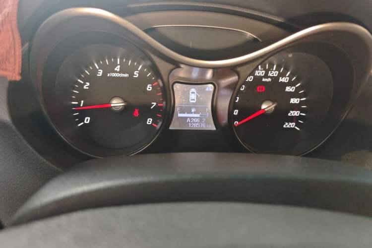 Used Haima S5 2014 1.6L Manual ZhiLe Model Odometer Close Up