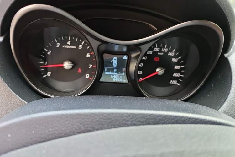 Used Haima S5 2014 1.6L Manual ZhiZun Version Odometer Close Up