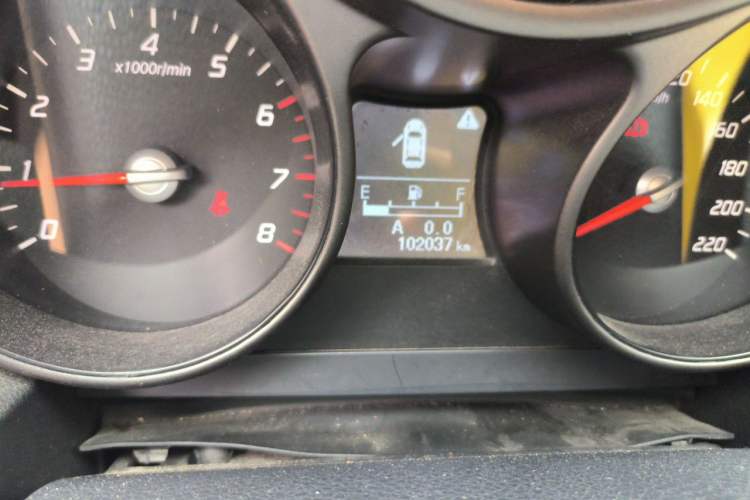 Used Haima S5 2014 1.6L Manual ZhiXuan Model Odometer Close Up