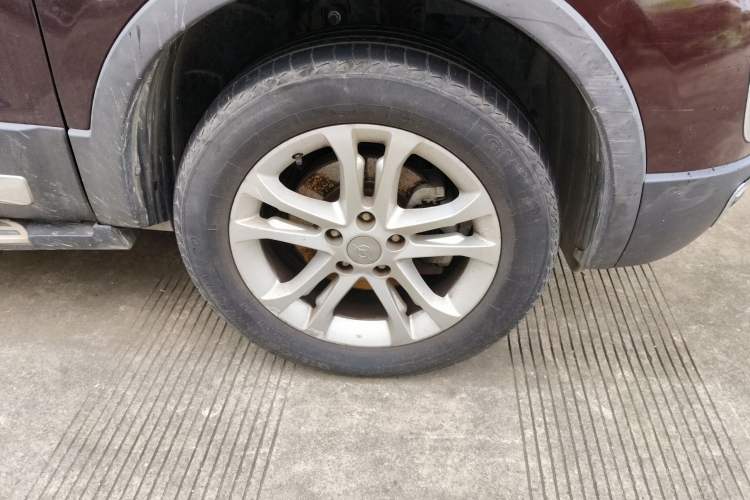 Used Haima S5 2014 1.6L Manual ZhiZun Version Right Front Wheel Hub