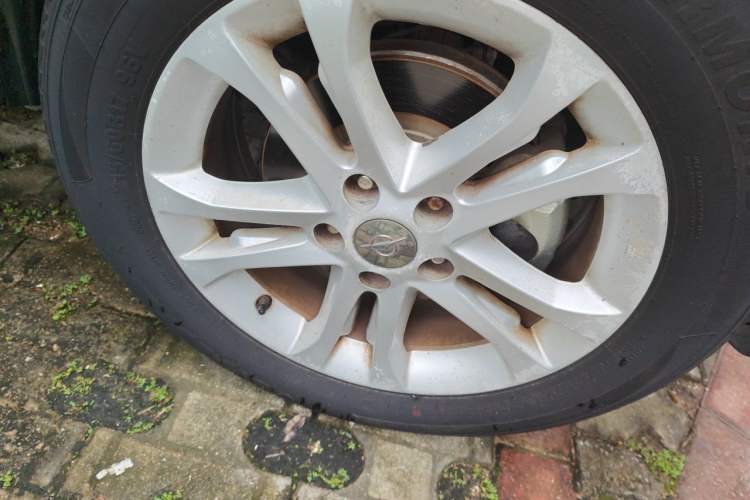 Used Haima S5 2014 1.6L Manual ZhiZun Version Right Front Wheel Hub