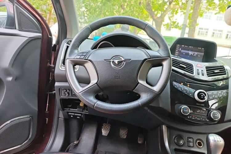 Used Haima S5 2014 1.6L Manual ZhiZun Version Steering Wheel