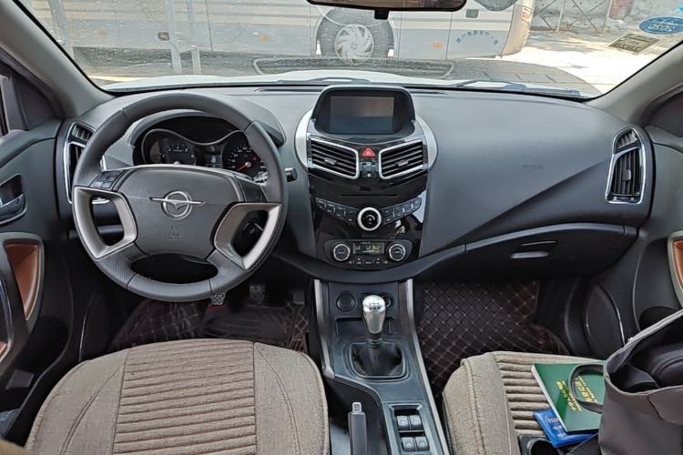 Used Haima S5 2014 1.6L Manual ZhiCheng Model Center Console
