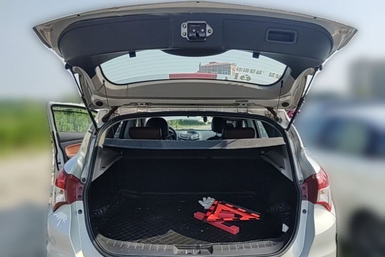 Used Haima S5 2014 1.6L Manual ZhiLe Model Trunk