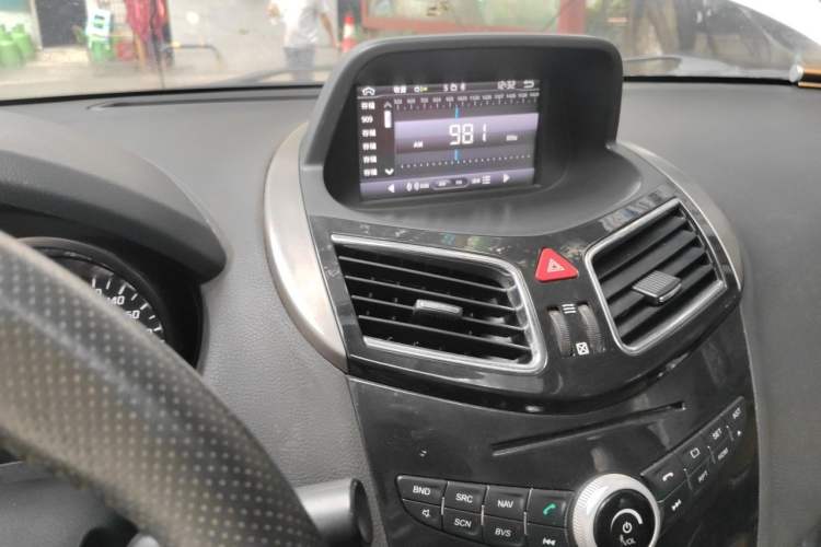 Used Haima S5 2014 1.6L Manual ZhiZun Version Audio And AC Panel