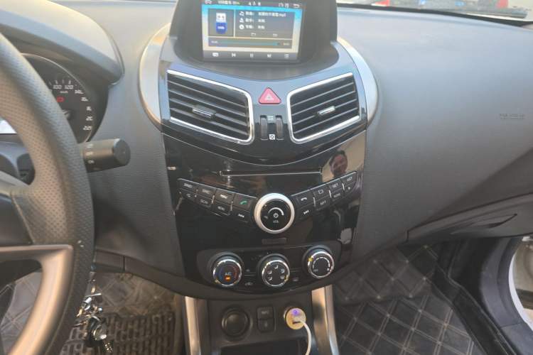 Used Haima S5 2014 1.6L Manual ZhiXuan Model Audio And AC Panel