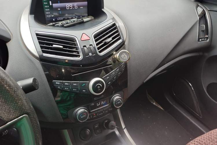 Used Haima S5 2014 1.6L Manual ZhiZun Version Audio And AC Panel