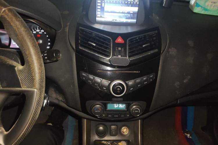 Used Haima S5 2014 1.6L Manual ZhiZun Version Audio And AC Panel