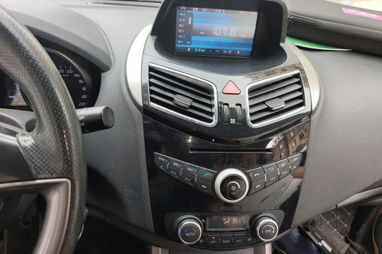 Used Haima S5 2014 1.6L Manual ZhiCheng Model Audio And AC Panel