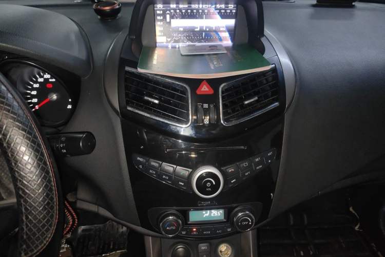 Used Haima S5 2014 1.6L Manual ZhiCheng Model Audio And AC Panel