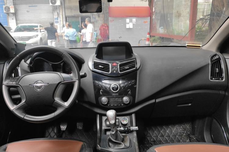 Used Haima S5 2014 1.6L Manual ZhiZun Version Center Console