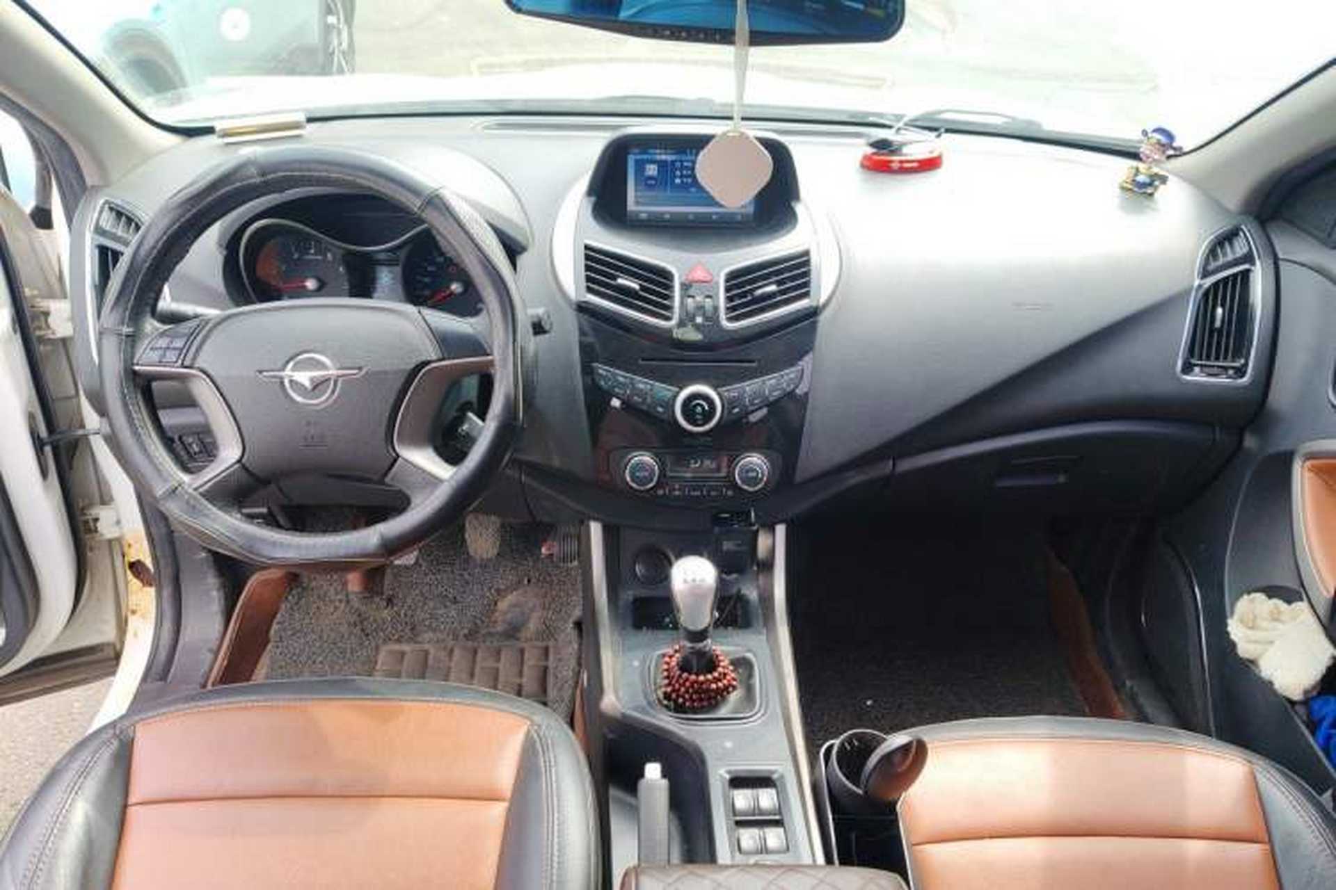 Used Haima S5 2014 1.6L Manual ZhiCheng Model Center Console