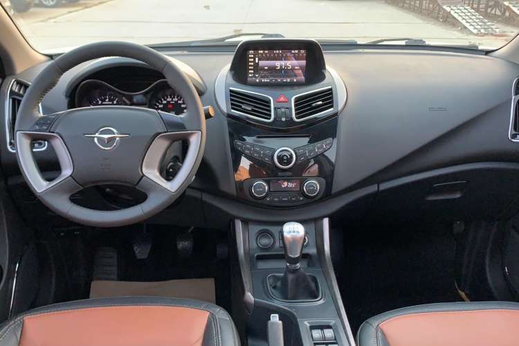 Used Haima S5 2014 1.6L Manual ZhiZun Version Center Console