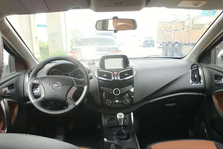 Used Haima S5 2014 1.6L Manual ZhiCheng Model Center Console